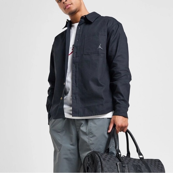 Jordan Heavyweight Button-Down Shirt - Picture 2 of 15